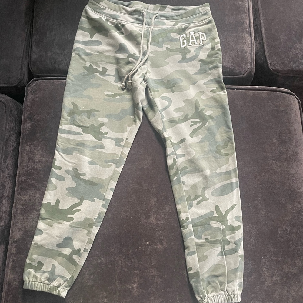 GAP sweatsuit pants set